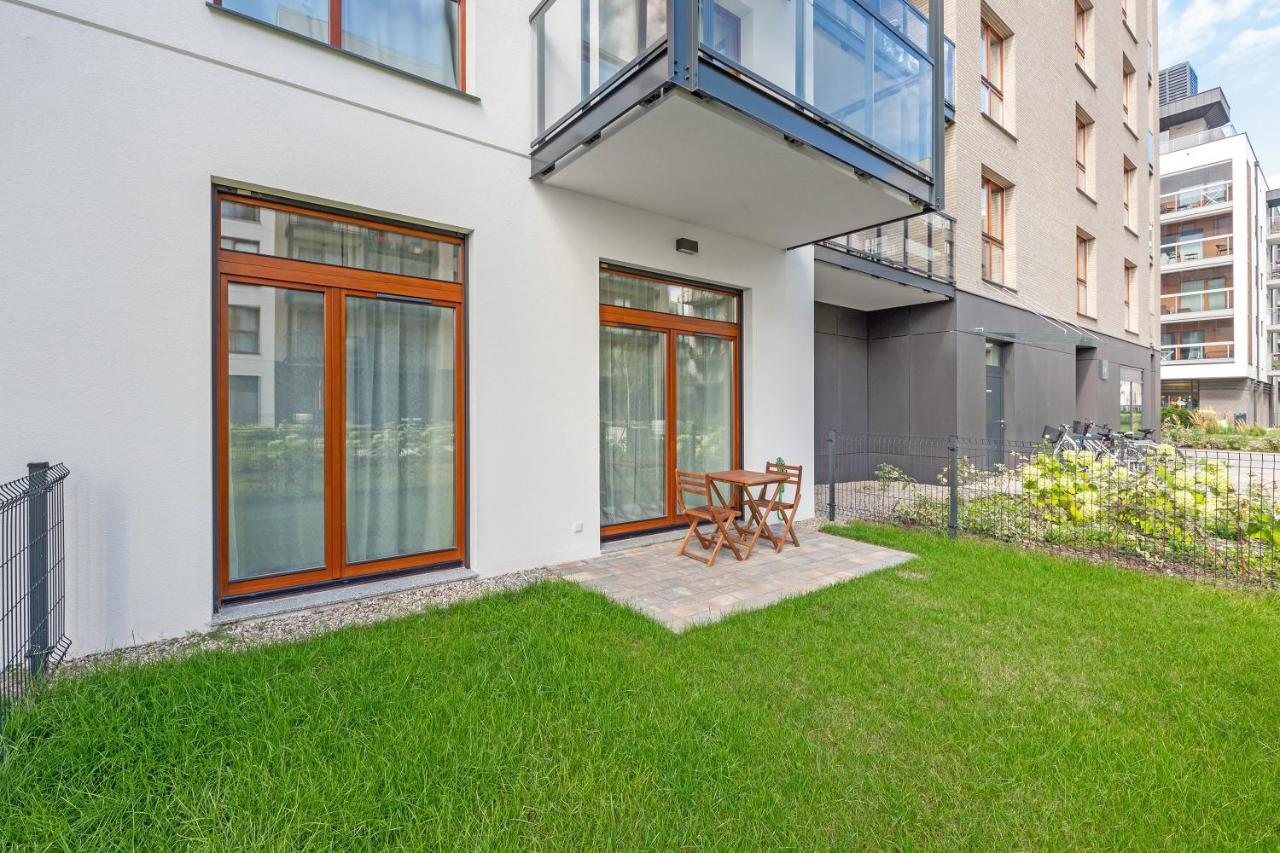Zajezdnia Wrzeszcz Seaside & Parking By Downtown Apartments กดัญสก์ ภายนอก รูปภาพ