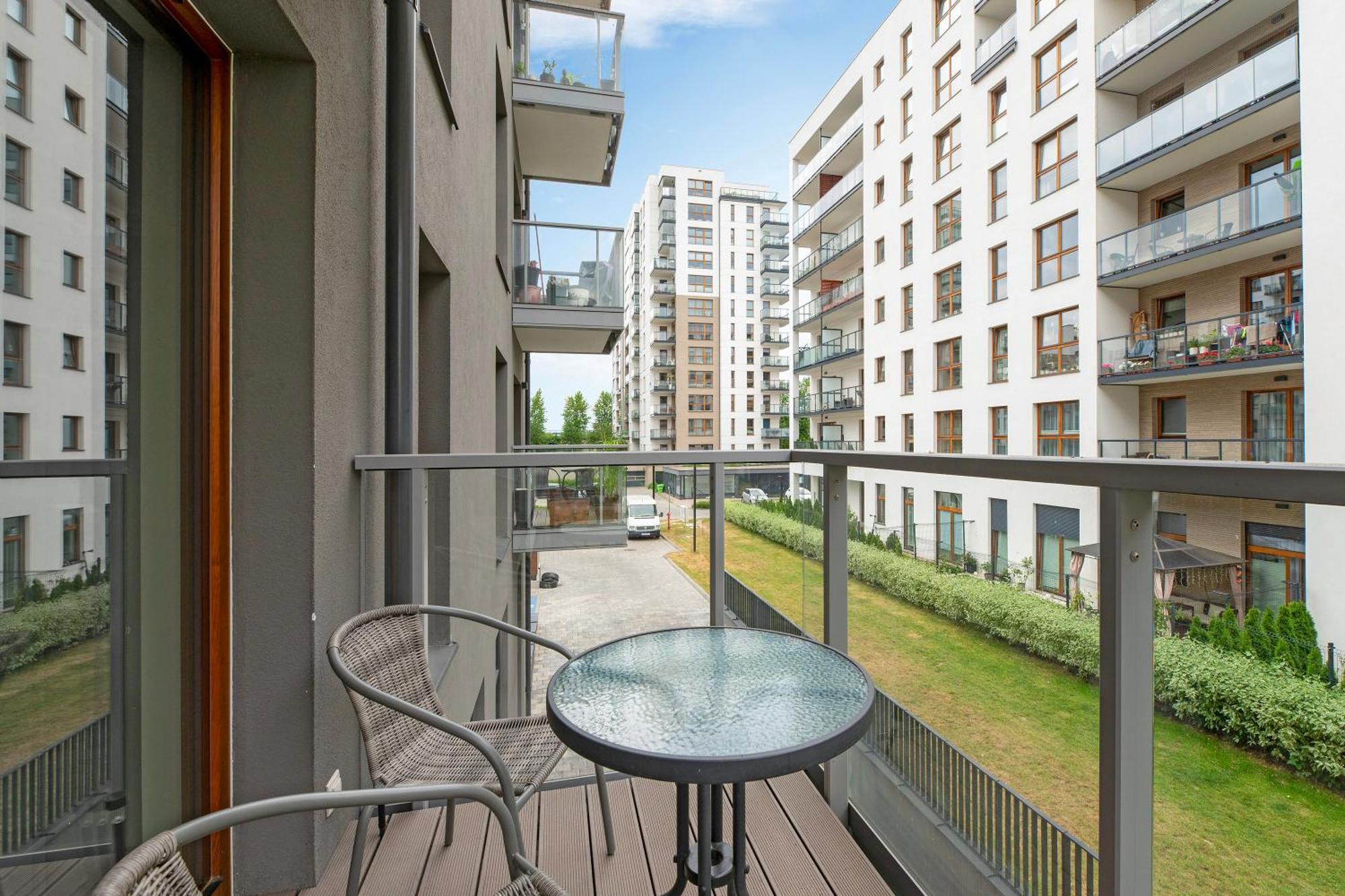 Zajezdnia Wrzeszcz Seaside & Parking By Downtown Apartments กดัญสก์ ภายนอก รูปภาพ